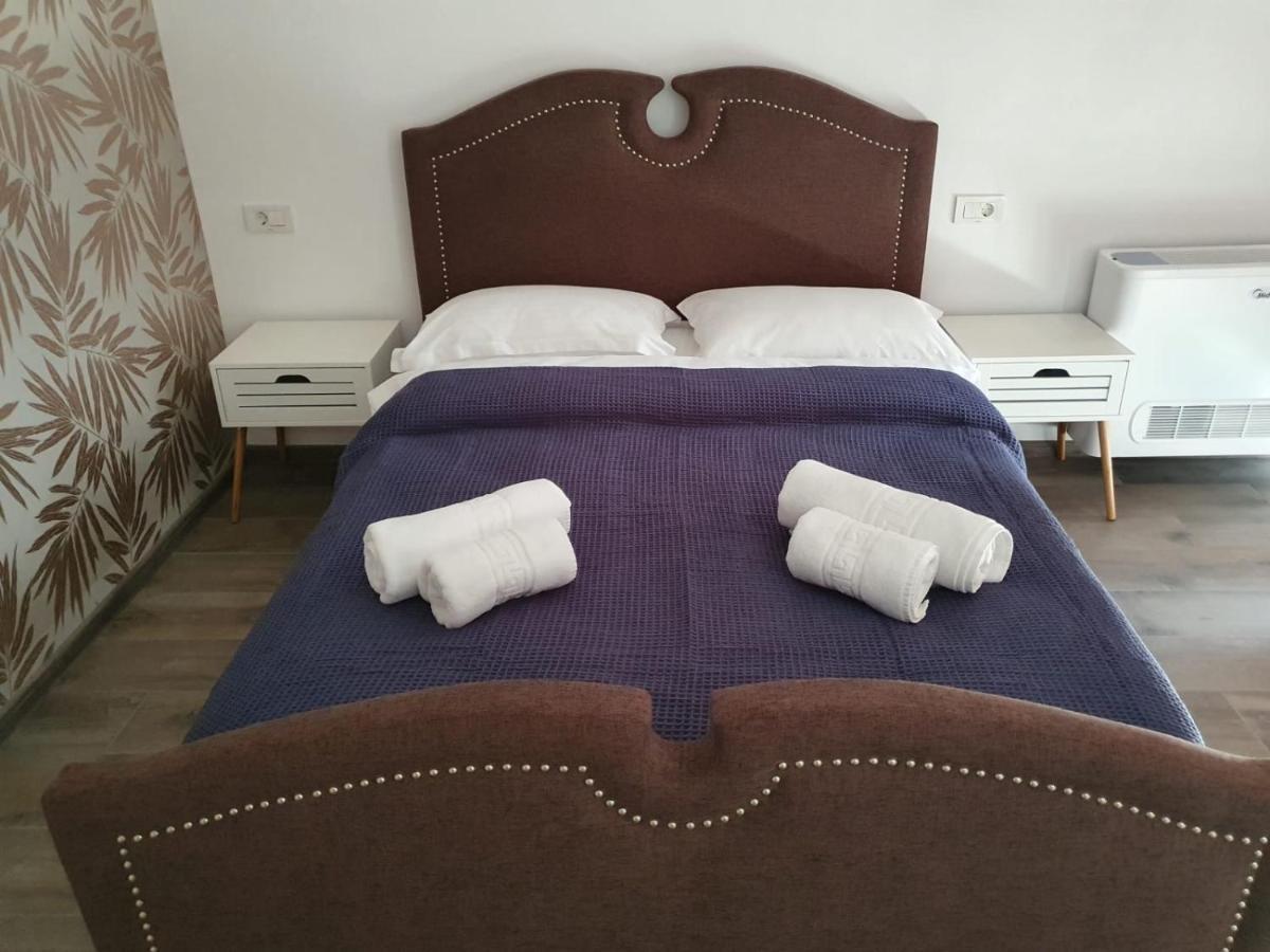 Hotel Hill House Drobeta Turnu Severin Zewnętrze zdjęcie